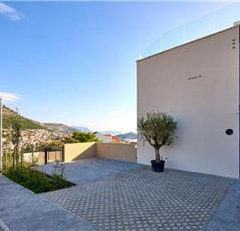 5-bedroom luxury villa with heated roof top infinity pool and stunning panoramic views of Dubrovnik City. Sleeps 10